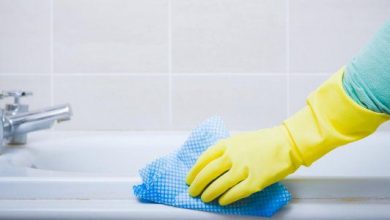 ملح الليمون لتنظيف الحمامات