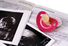 هل الإفرازات الشفافة اللزجة من علامات الحمل؟